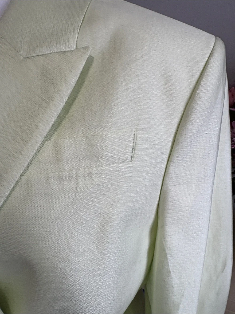 Banana Republic chic single